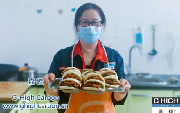美食吃在嘴，暖流淌在心